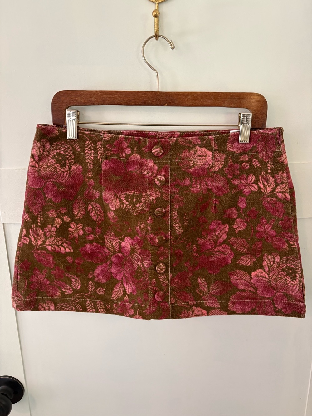 Altar’d State Tapestry Floral Mini Skort. Size Medium.